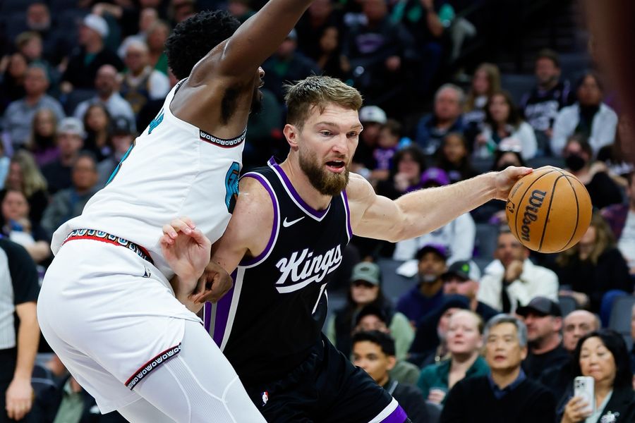 Deadspin | Kings end skid, knock off short-handed Grizzlies