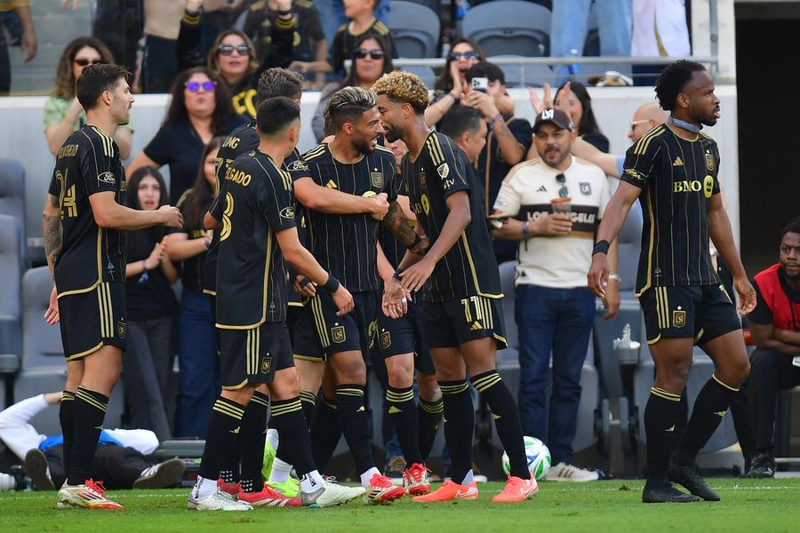 Deadspin | LAFC try to keep rolling, earn first win over NYCFC