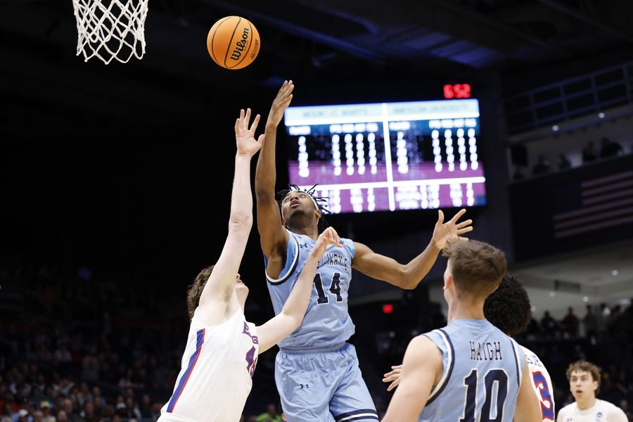 Deadspin | Mount St. Mary's holds off American, earns matchup with Duke