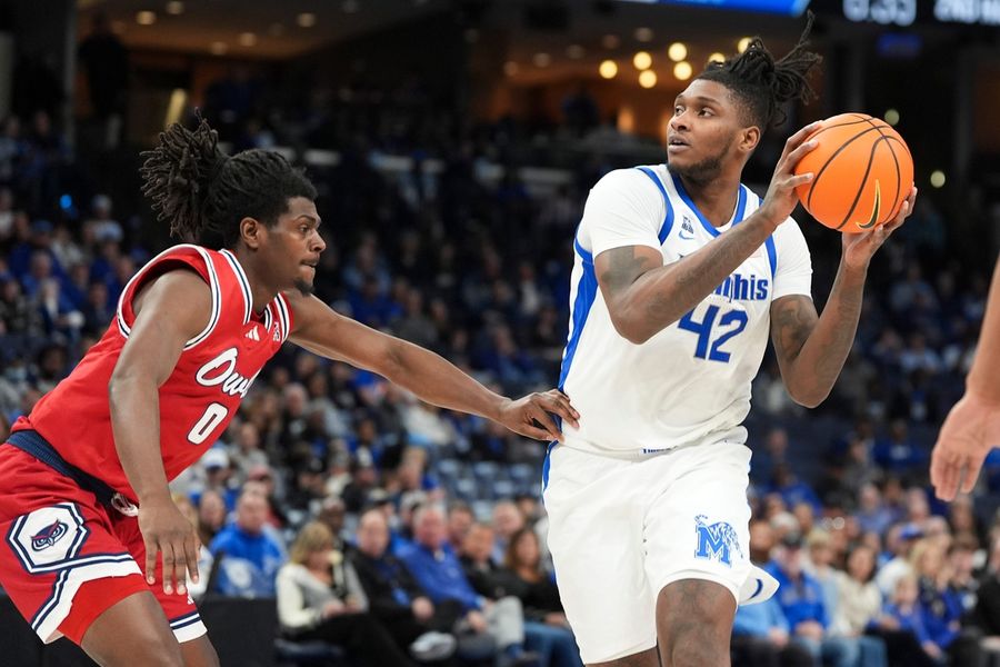 Deadspin | No. 16 Memphis primed for postseason run, but first takes on USF