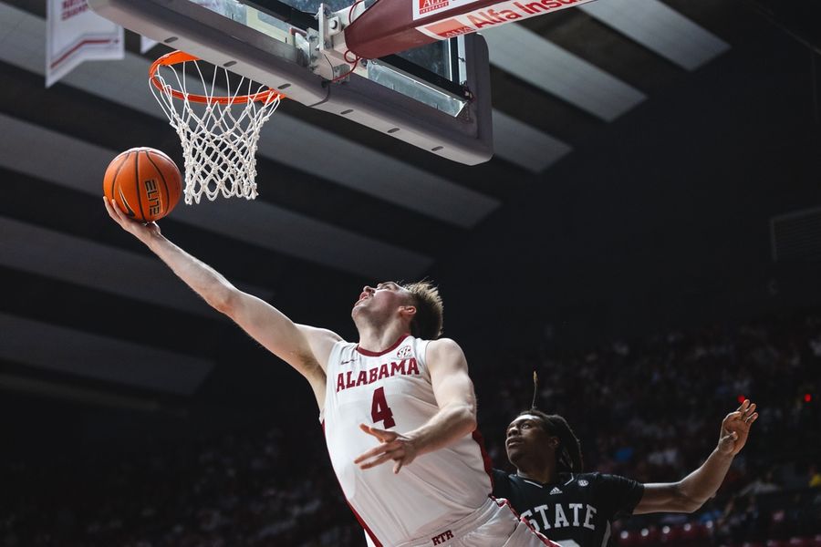 Deadspin | No. 6 Alabama visits No.5 Tennessee in SEC heavyweight matchup