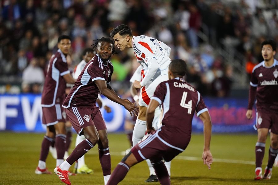 Deadspin | Rafael Navarro's second goal seals draw between FC Dallas, Rapids