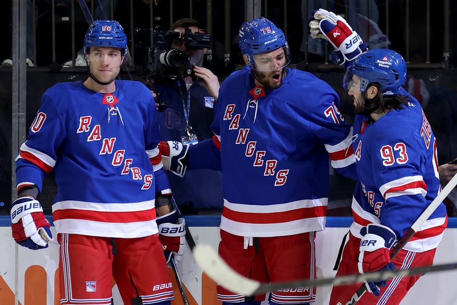 Deadspin | Rangers look for continued success vs. rival Islanders