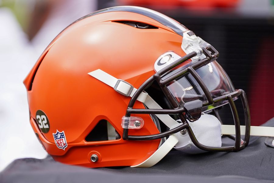 Deadspin | Report: Browns owners commit $2 billion for new stadium