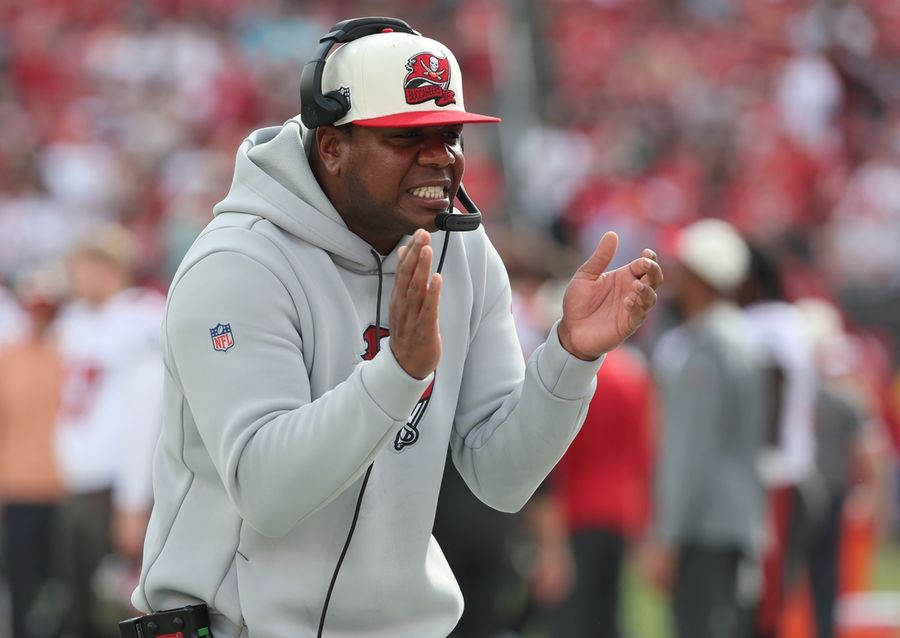 Deadspin | Report: Byron Leftwich joining Colorado coaching staff