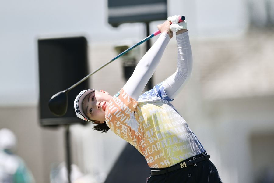 Deadspin | Rio Takeda takes lead at LPGA Blue Bay, seeks second tour win