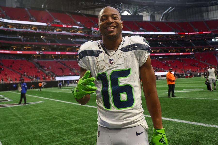 Deadspin | Seahawks release veteran WR Tyler Lockett