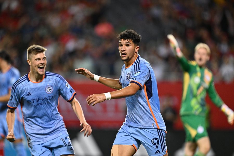 Deadspin | Short-handed NYCFC, Crew battle in Eastern showdown