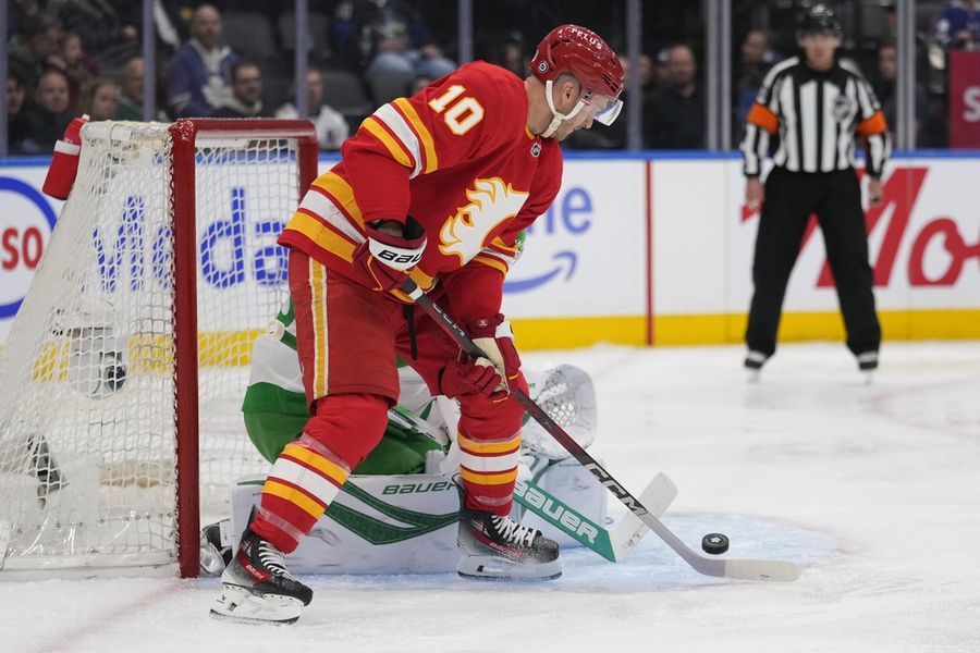 Deadspin | Slumping Flames hope to regain form against Rangers