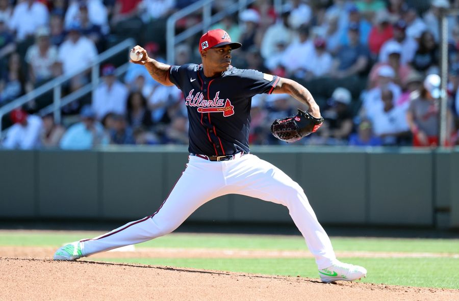 Deadspin | Spring training roundup: Braves pitchers overwhelm Phillies