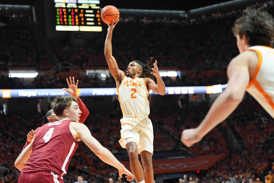 Deadspin | Top 25 roundup: No. 5 Tennessee stuns No. 6 Alabama