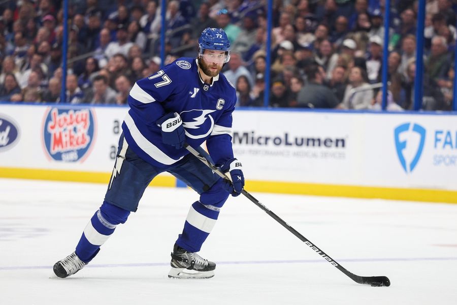 Deadspin | Victor Hedman, Lightning cool off Blue Jackets