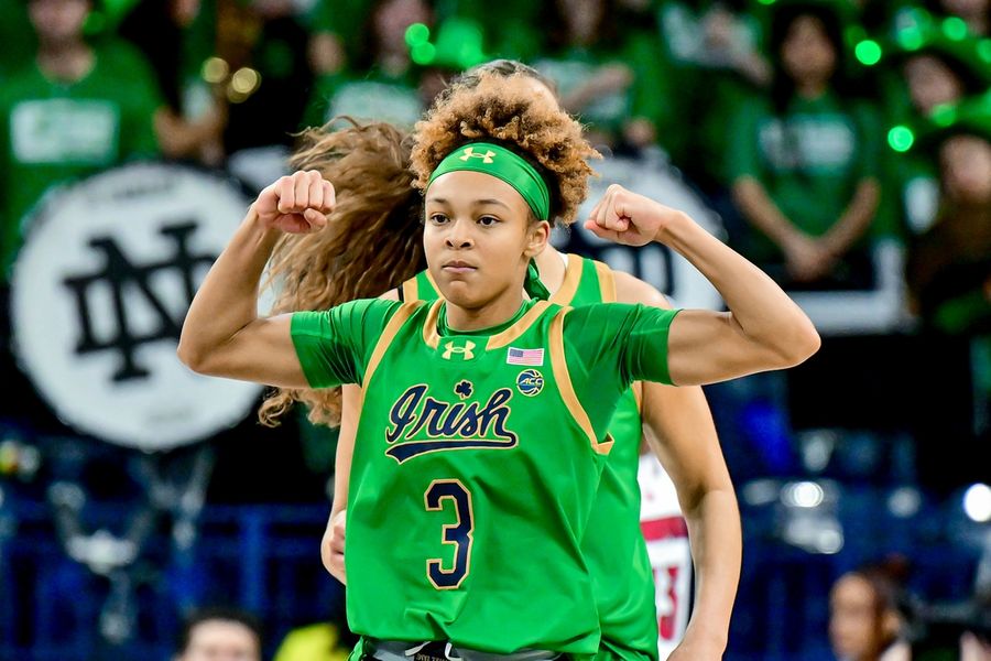 Deadspin | Women's Top 25 roundup: No. 3 Notre Dame handles No. 25 Louisville