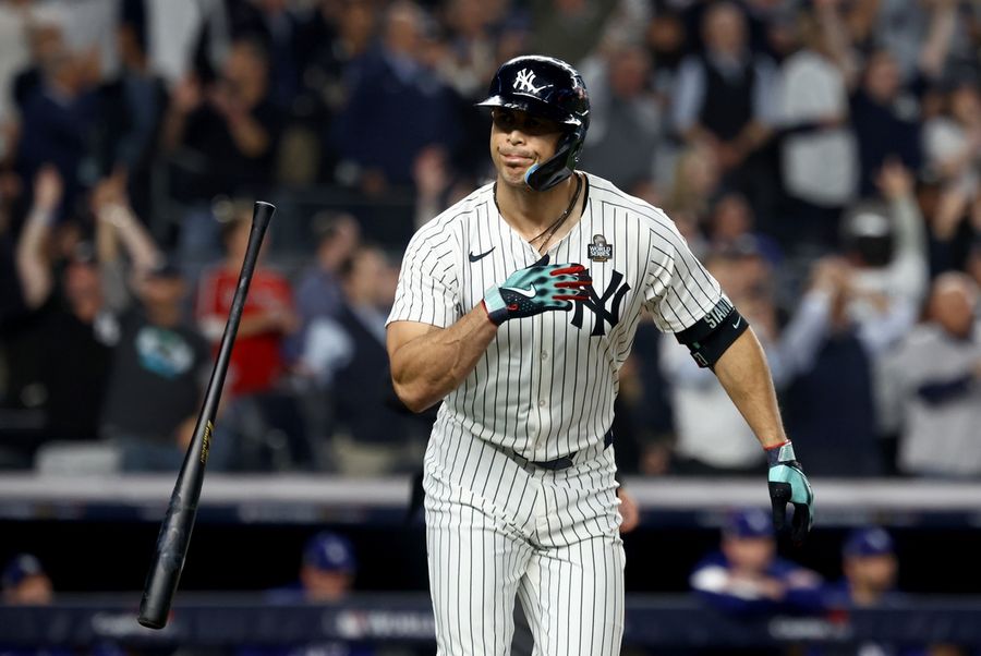 Deadspin | Yanks' Giancarlo Stanton gets more injections; Luis Gil out 3 months