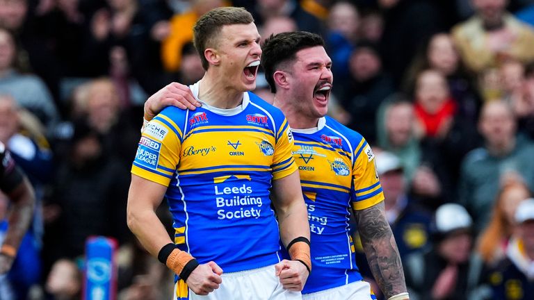 Leeds Rhinos 38-24 Castleford Tigers: Hosts claim back-to-back Super League wins as Danny McGuire returns to Headingley