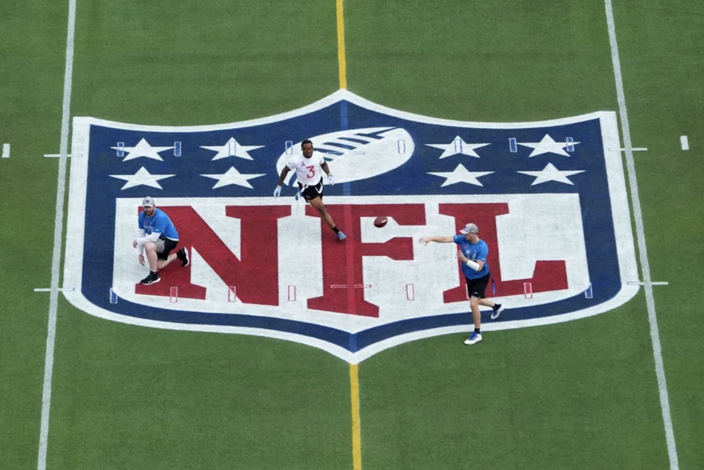 NFL Replaces Chain Gang With Hawk-Eye Tech—But Not Completely | Deadspin.com