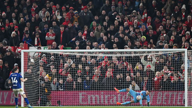 Nottingham Forest 1-1 Ipswich (5-4 pens, AET): Matz Sels saves Jack Taylor's penalty to send Nuno Espirito Santo's side into FA Cup quarter-final