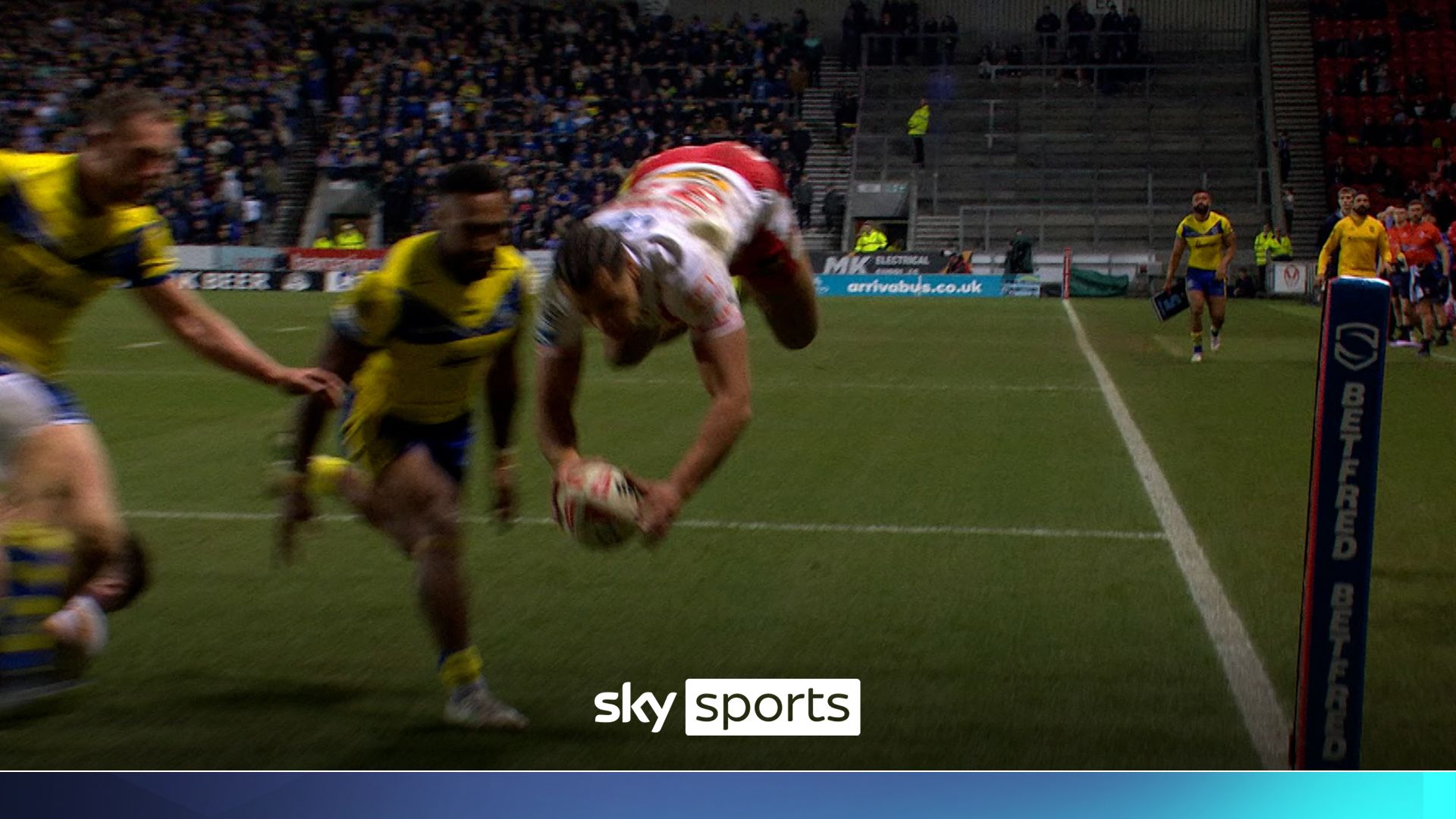 St Helens v Warrington Wolves: Dayon Sambou marks St Helens debut with acrobatic try!