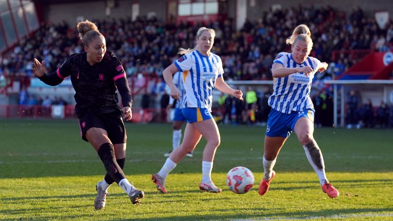 Women's Super League: Vivianne Miedema calls for goal-line technology after day of controversy in WSL games